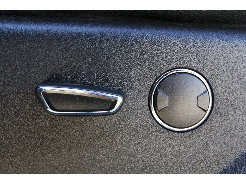 Used 2019 Ford Expedition Max XLT image 24