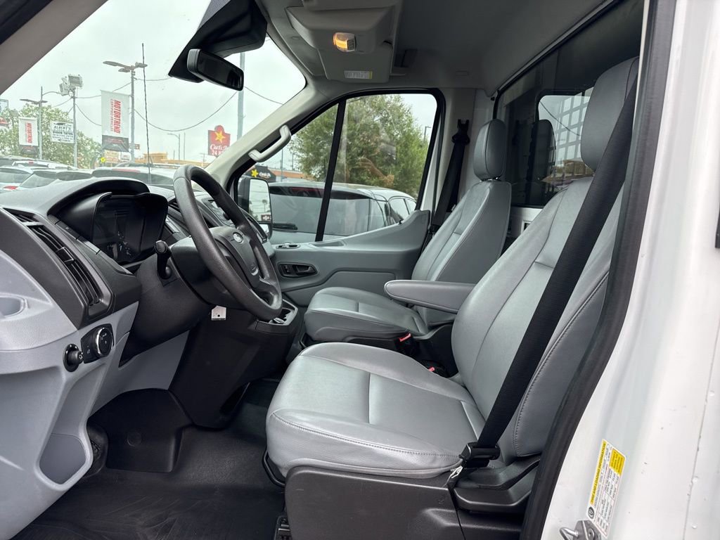 Used 2019 Ford Transit 250 138 RWD image 7