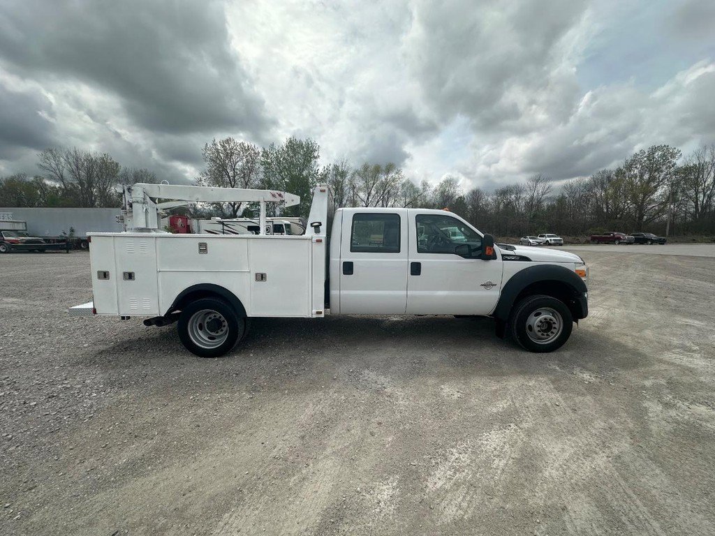 Used 2015 Ford F550 4x4 Crew Cab Super Duty image 2