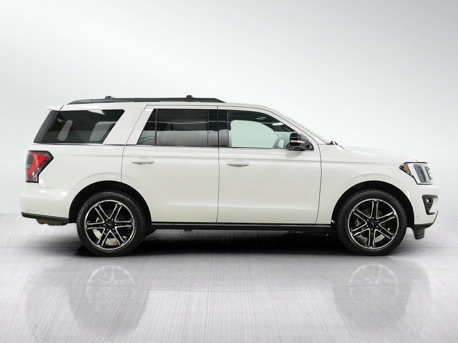Used 2021 Ford Expedition Limited AWD/4WD image 6
