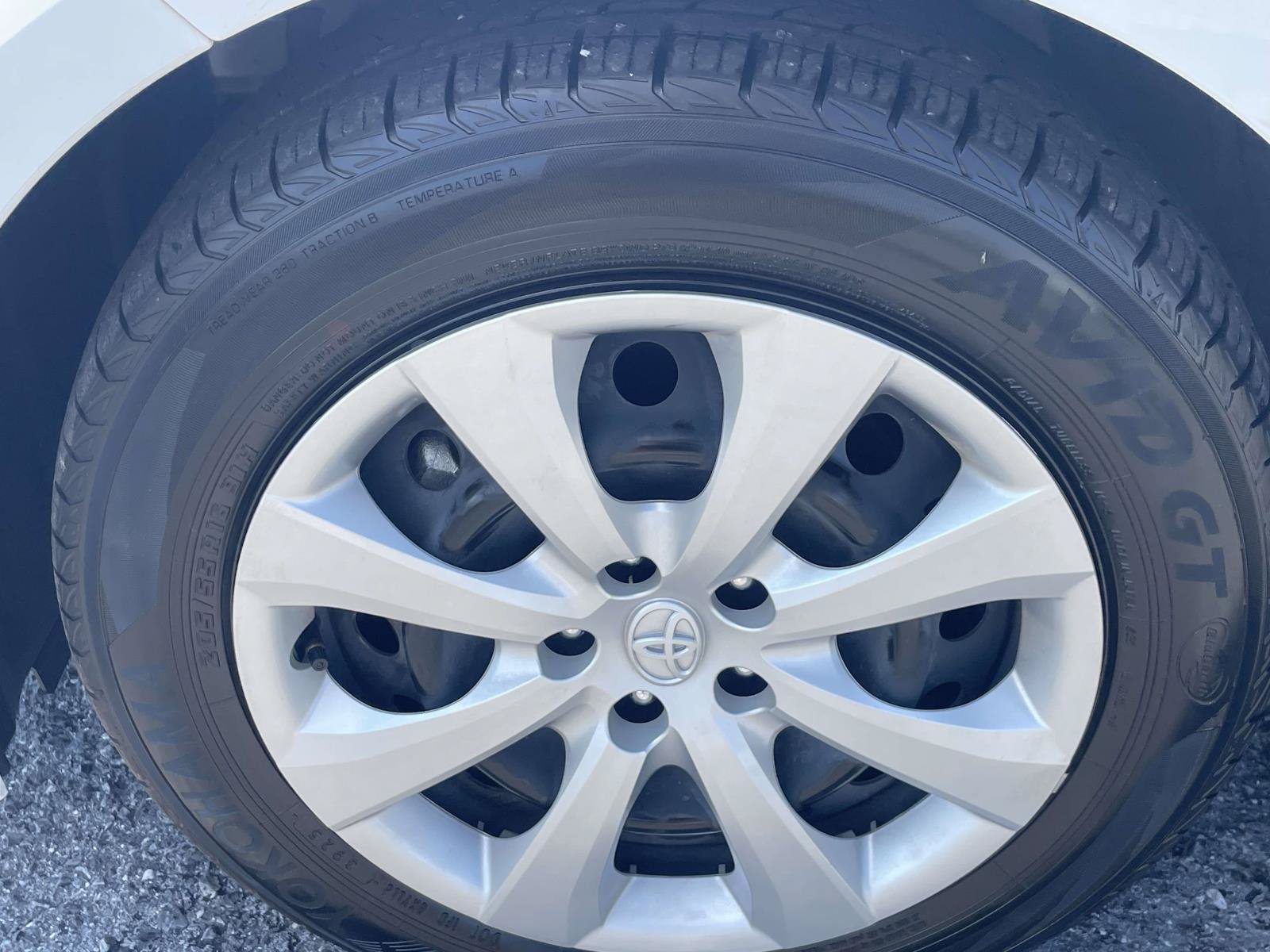 Used 2026 Toyota Corolla LE FWD image 7