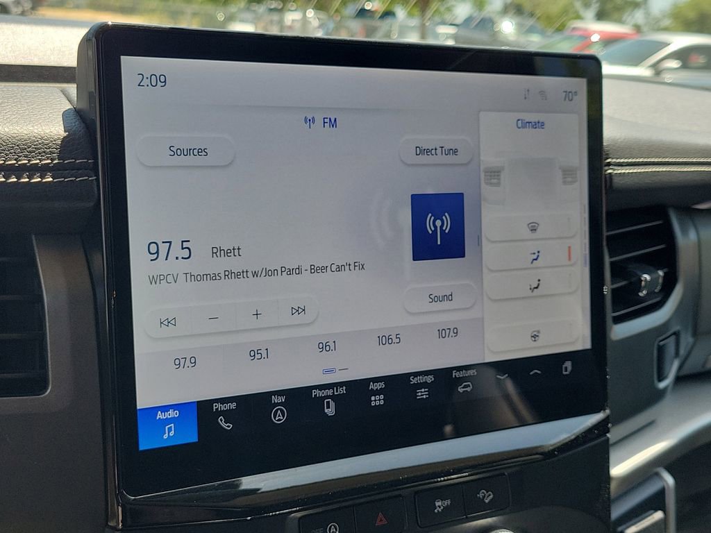 Used 2024 Ford Expedition XLT image 24