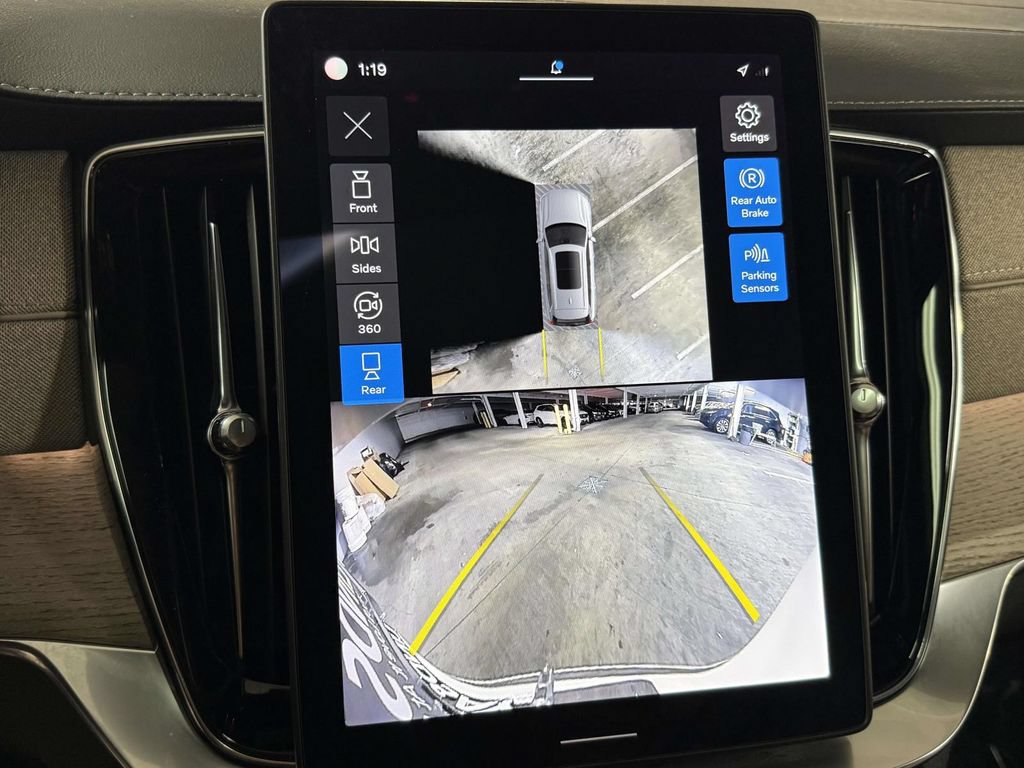 Used 2025 Volvo XC90 B6 Plus AWD/4WD image 7