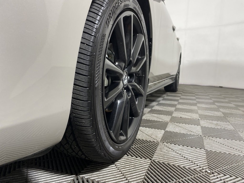 Used 2025 MAZDA MAZDA3 2.5 S Hatchback w/ Premium Pkg image 33