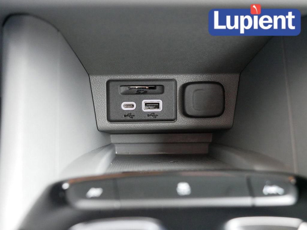 Used 2023 Chevrolet Bolt EUV Premier image 26