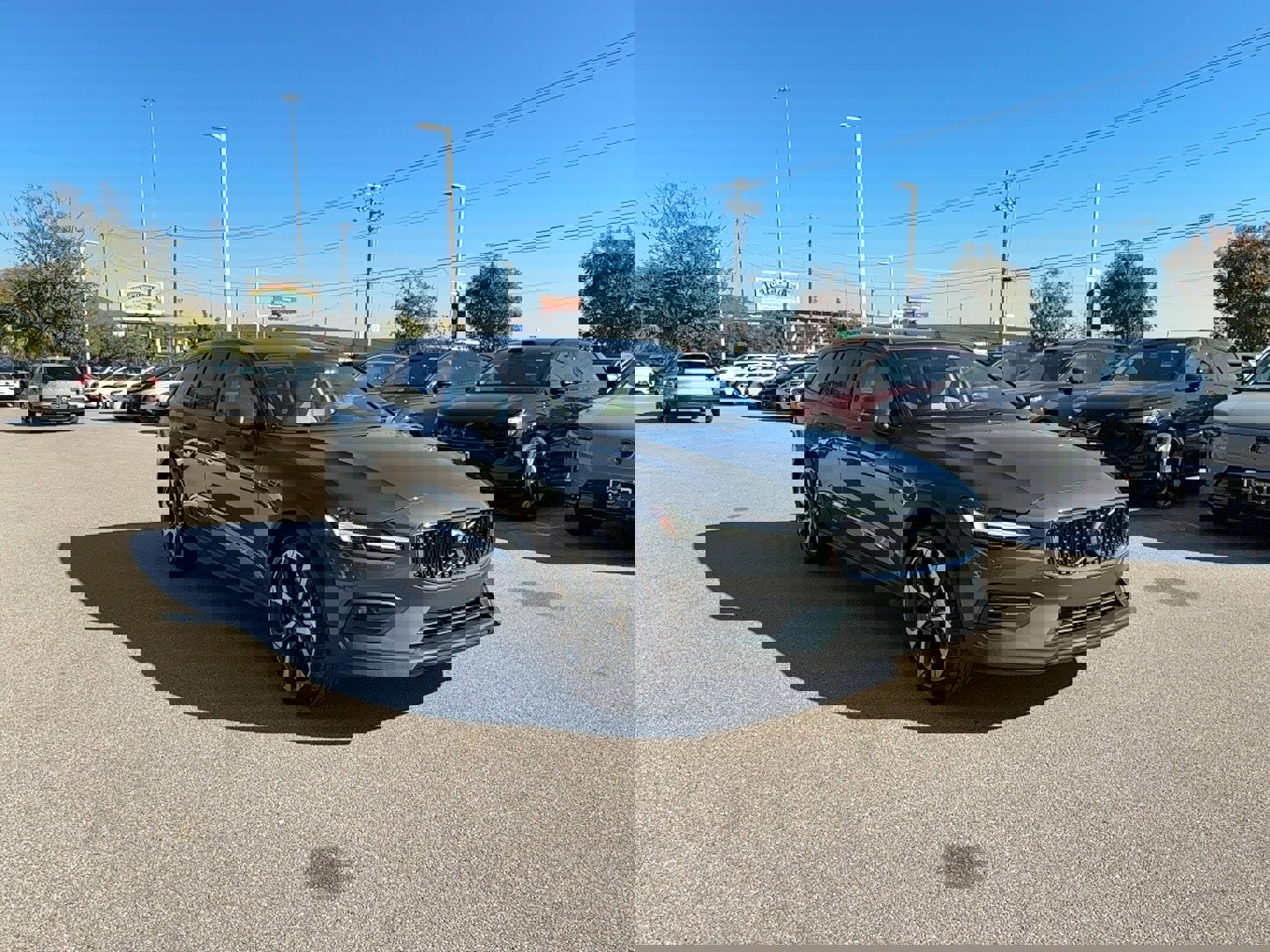 New 2026 Volvo V60 B5 Cross Country Plus w/ Climate Package image 7