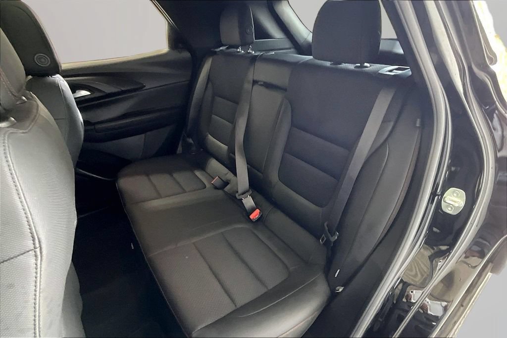 Used 2023 Chevrolet TrailBlazer RS w/ Sun and Liftgate Package AWD/4WD image 22