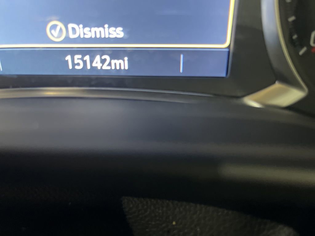 Used 2023 GMC Acadia AT4 image 2