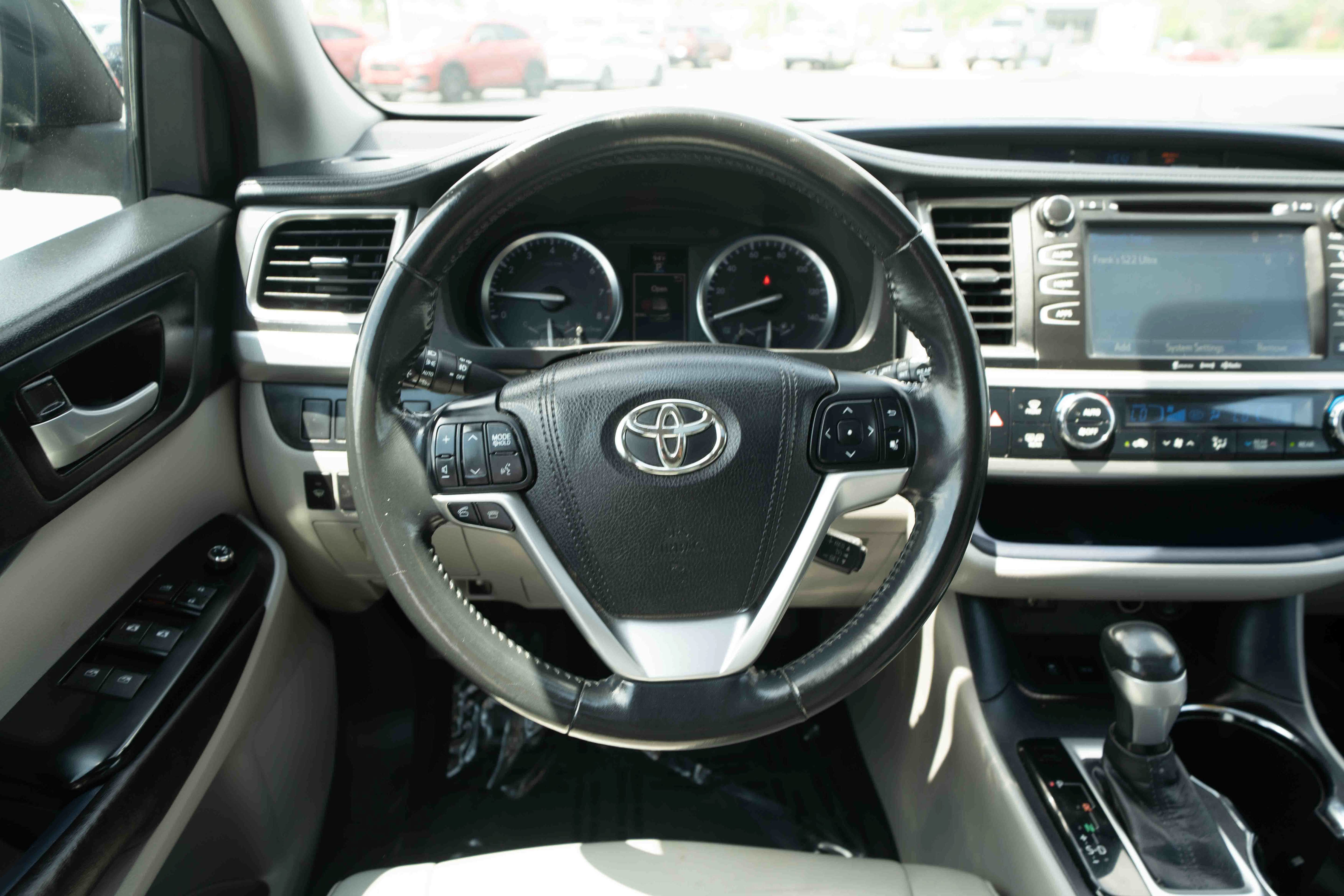 Used 2016 Toyota Highlander XLE AWD/4WD image 21