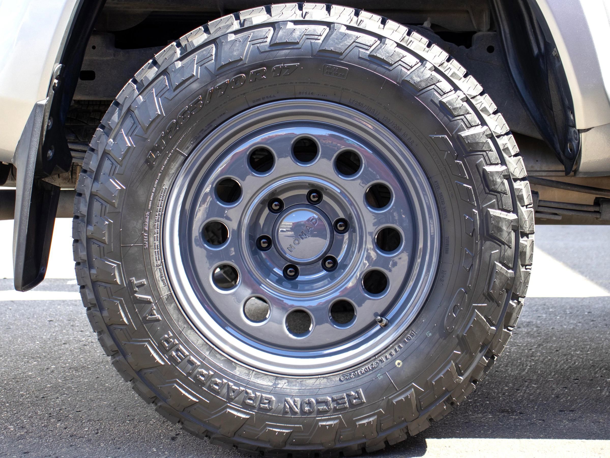 Used 2017 Toyota Tacoma SR5 image 16