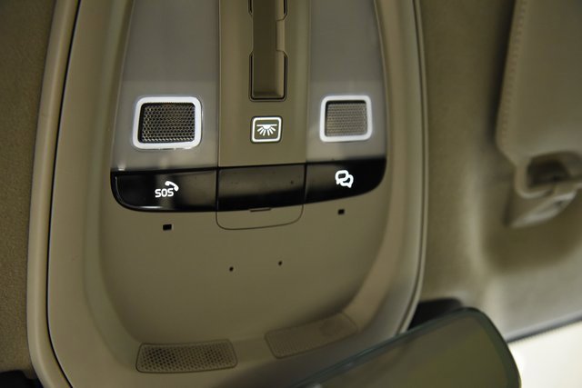 Used 2023 Volvo XC90 T8 Ultimate w/ Lounge Package image 18