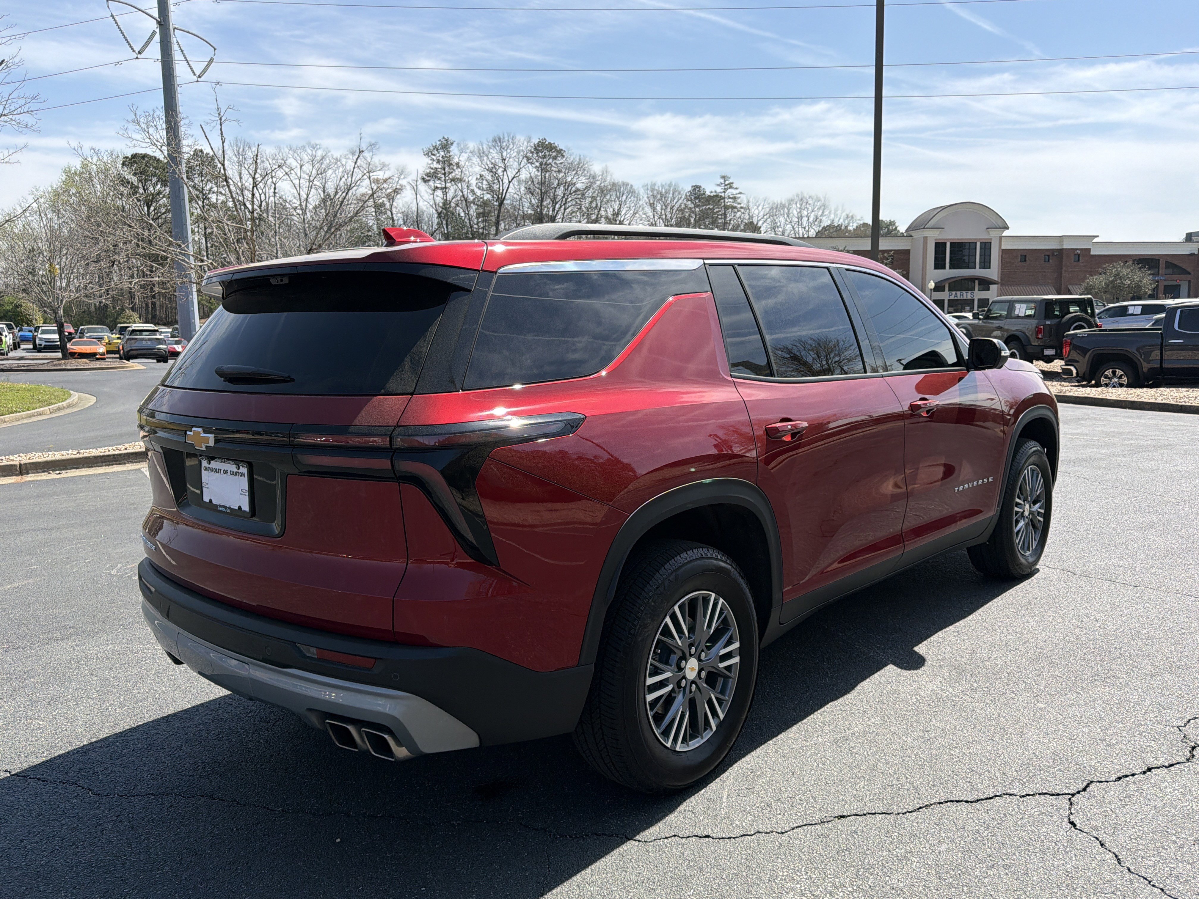 Used 2026 Chevrolet Traverse LT w/ Driver Confidence Package image 5