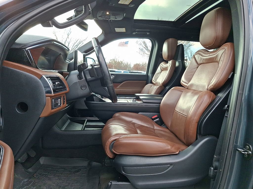 Used 2022 Lincoln Navigator L Reserve image 15