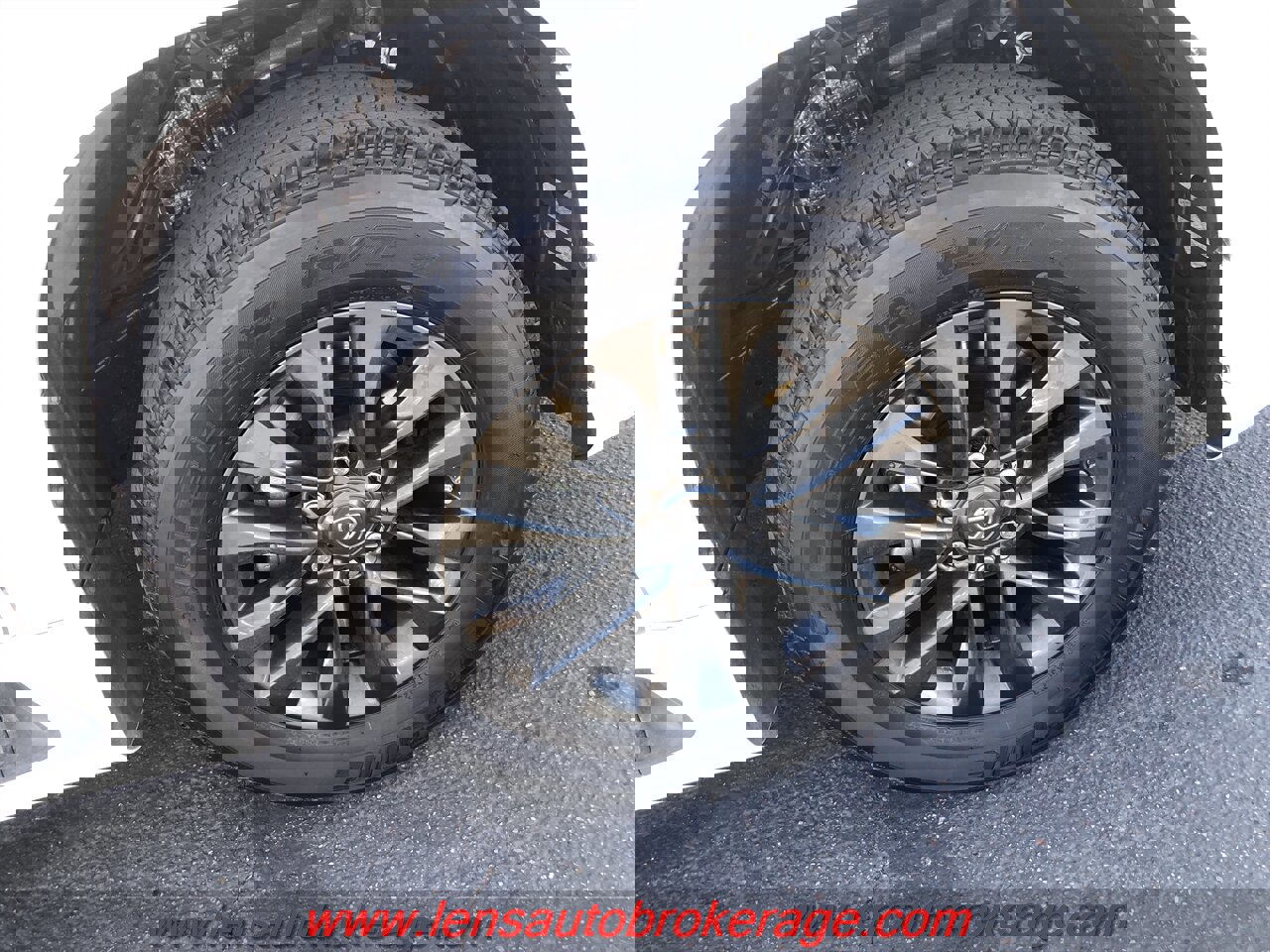 Used 2016 Lexus GX 460 w/ Premium Package image 24