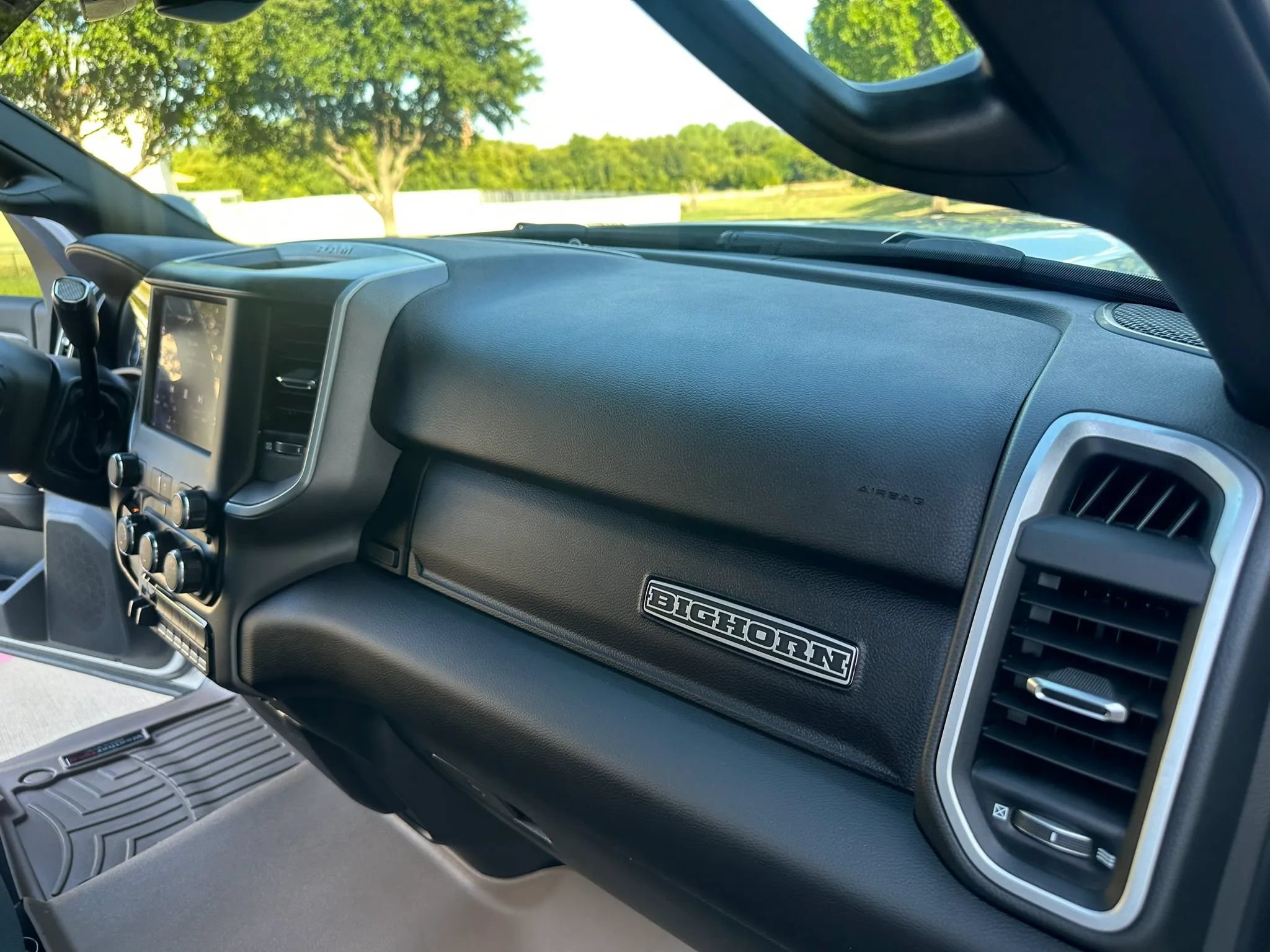 Used 2022 RAM 2500 Big Horn w/ Level C Equiment Group AWD/4WD image 24