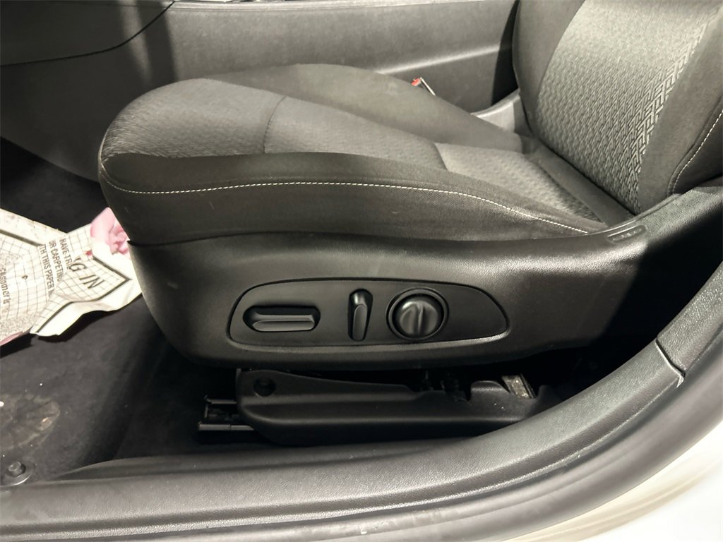 Used 2019 Buick Regal Preferred image 17