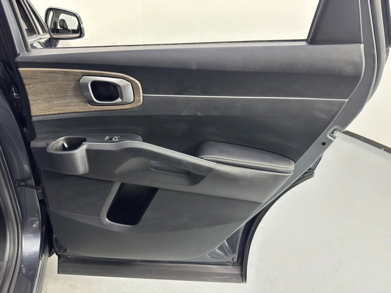 Used 2021 Kia Sorento EX w/ Panoramic Sunroof Package image 43