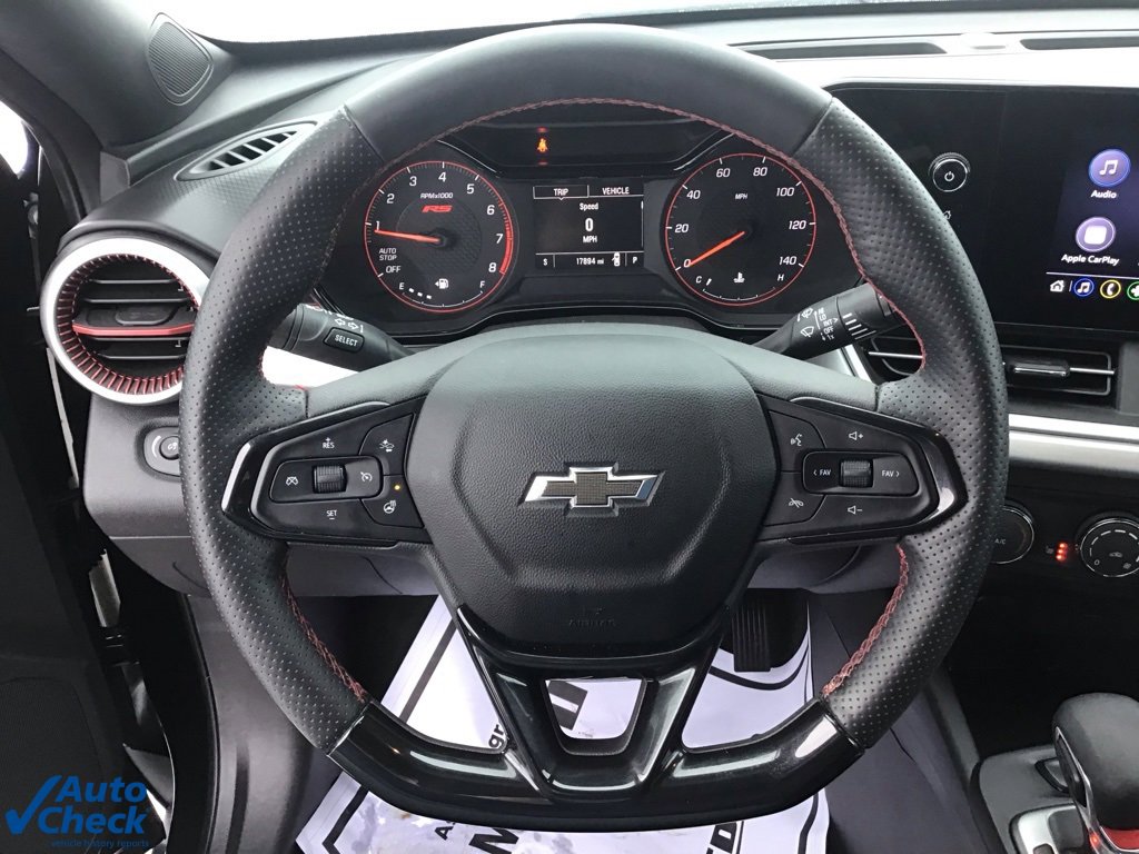 Used 2024 Chevrolet Trax RS w/ Driver Confidence Package image 28