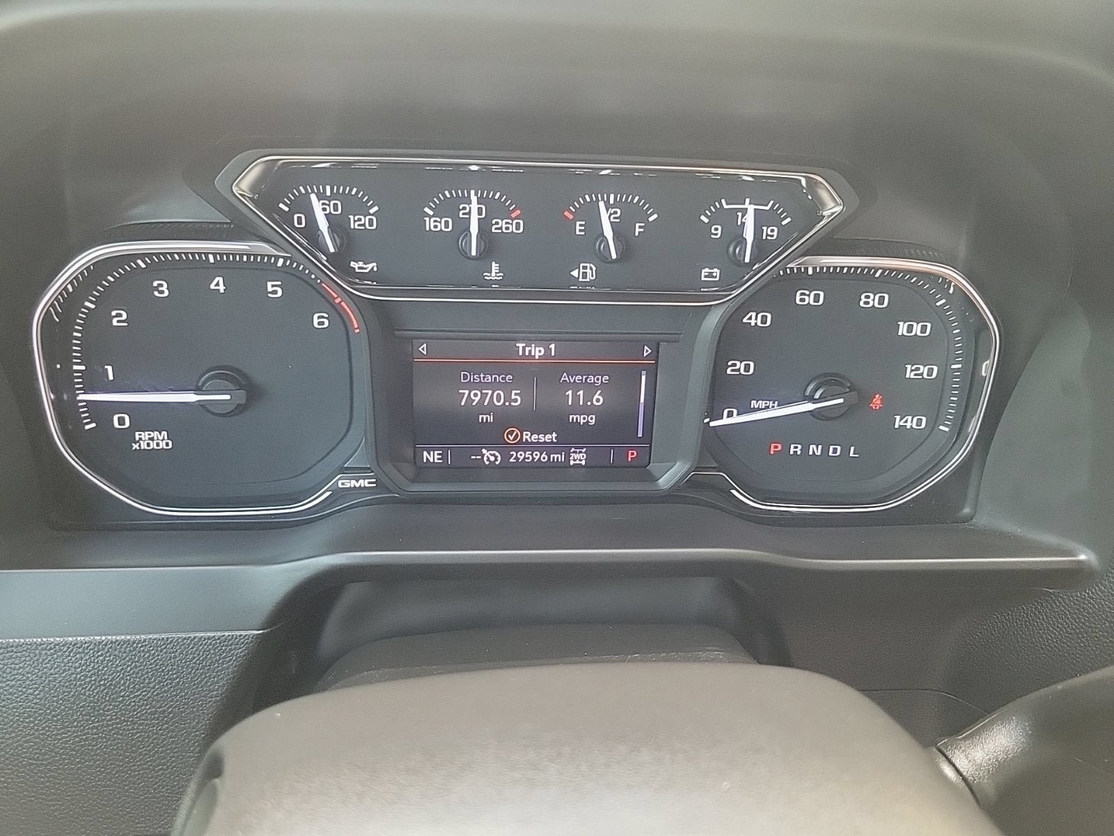 Used 2022 GMC Sierra 2500 AT4 w/ AT4 Preferred Package AWD/4WD image 25