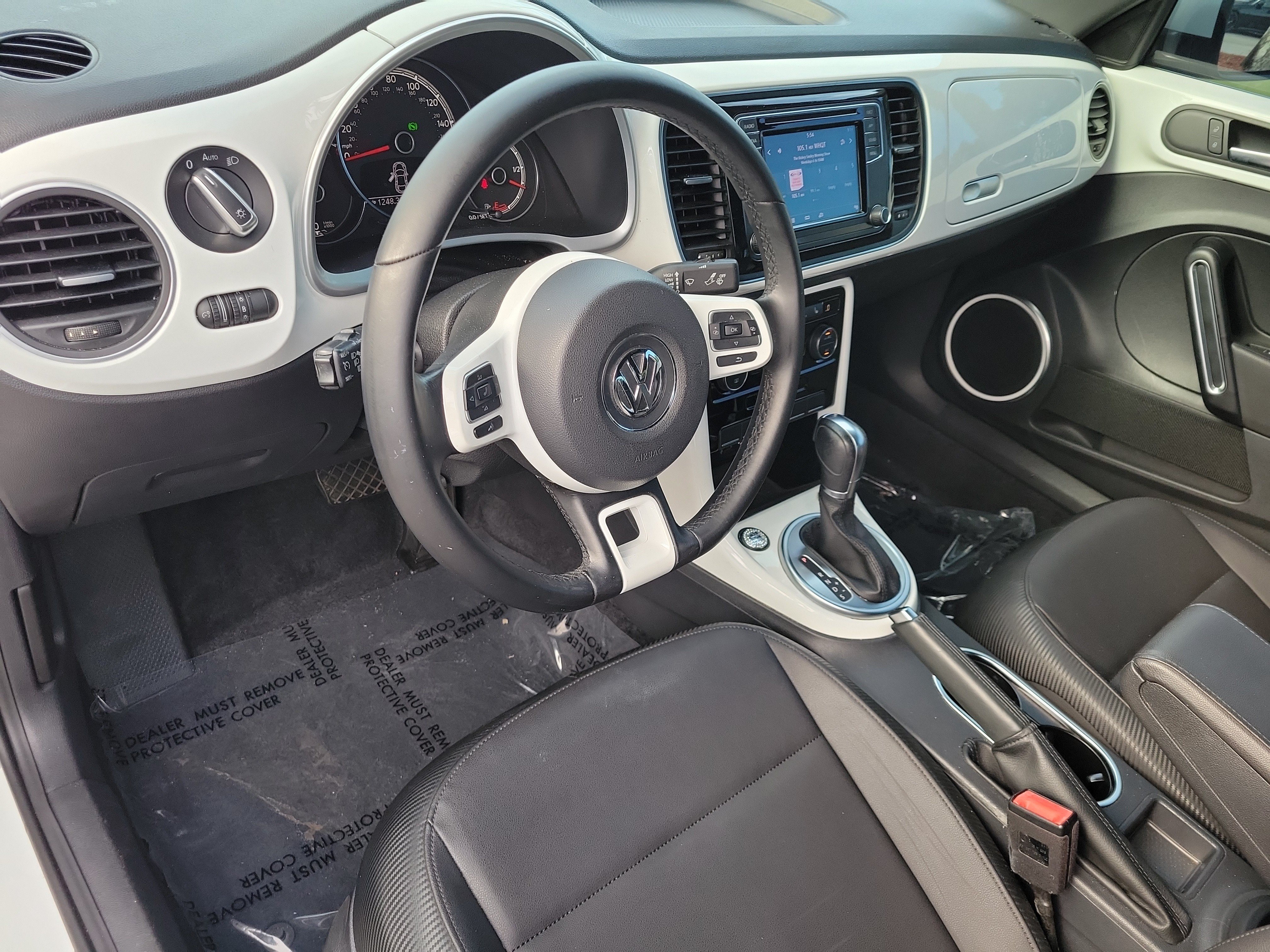 Used 2019 Volkswagen Beetle 2.0T SE FWD image 11