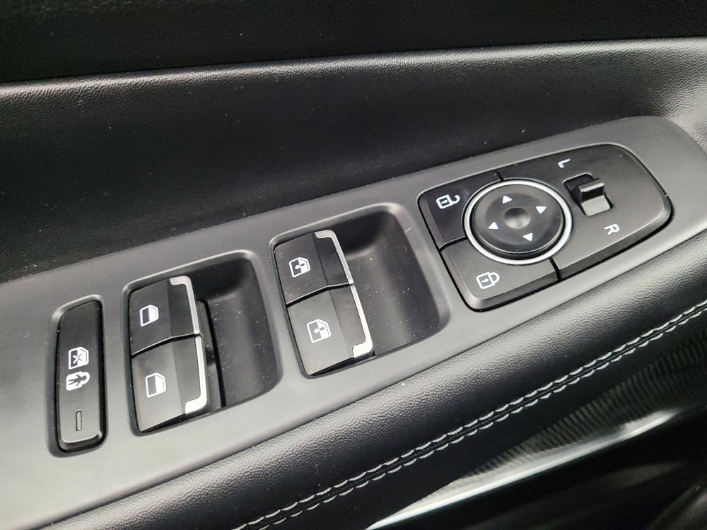 Used 2023 Hyundai Santa Fe SEL w/ Premium Package image 27