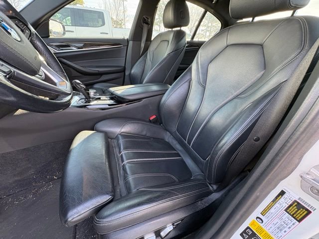 Used 2018 BMW 540i xDrive image 12