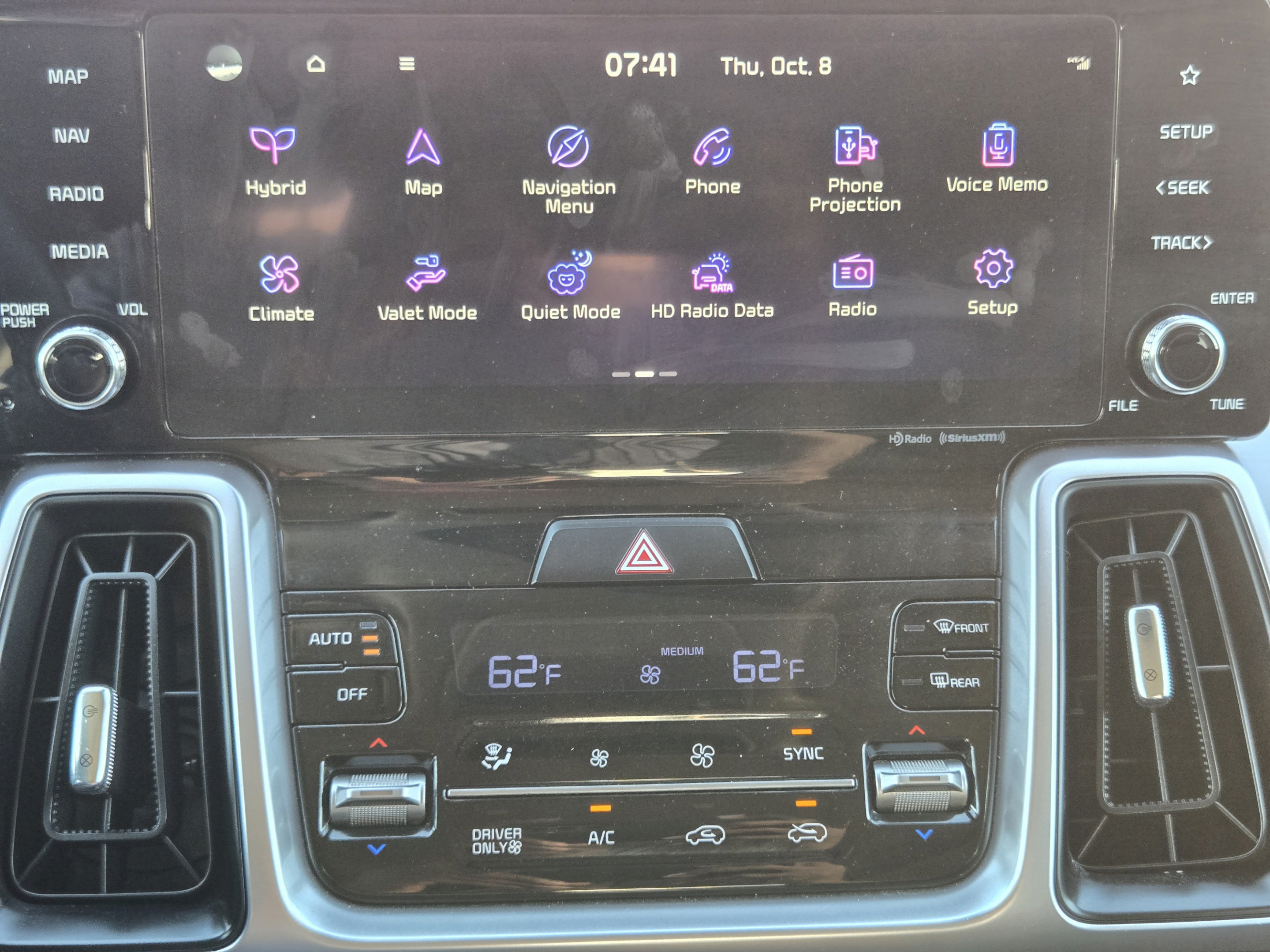 Used 2023 Kia Sorento EX w/ Panoramic Sunroof Package FWD image 17