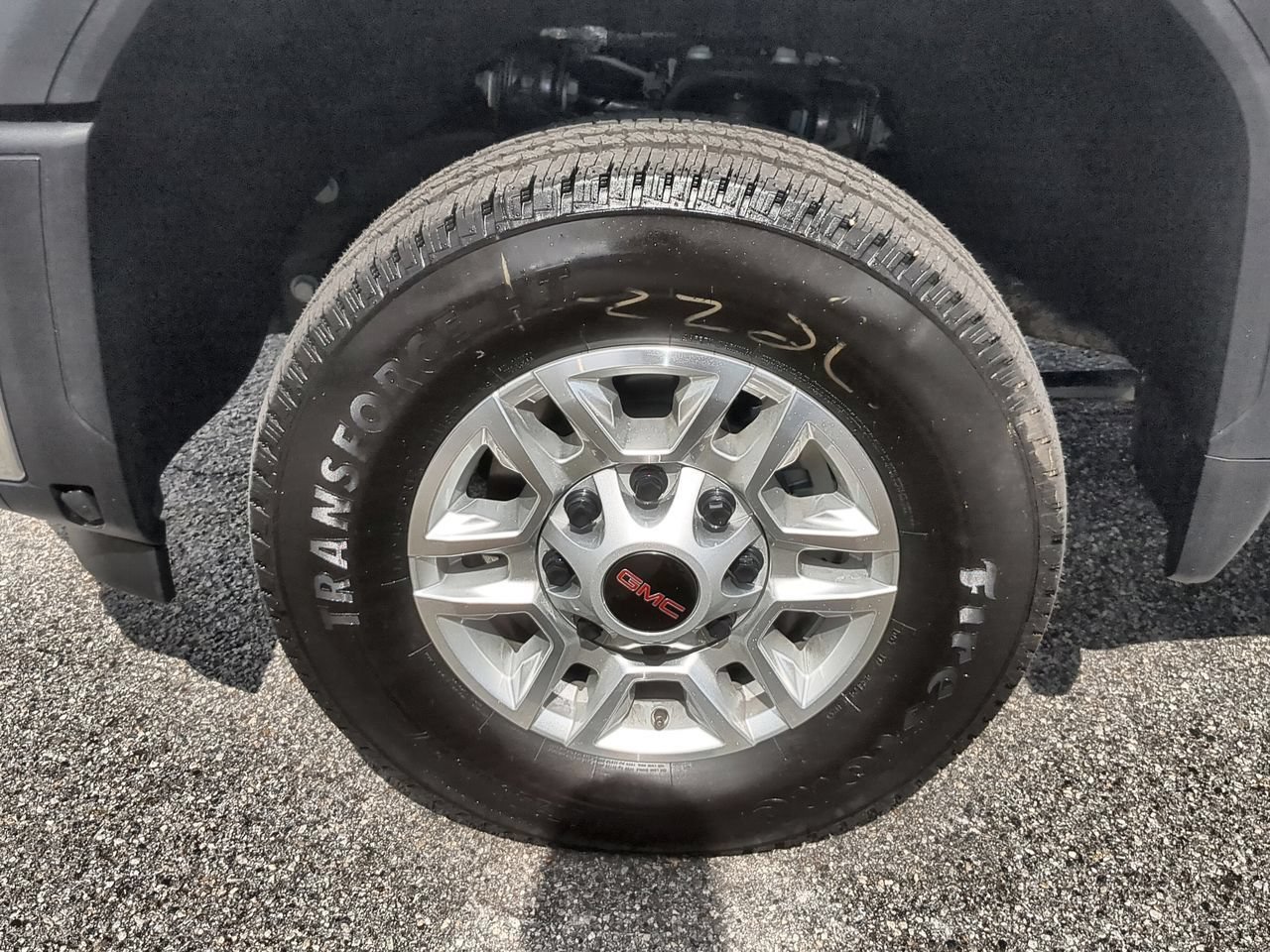New 2026 GMC Sierra 2500 SLE w/ SLE Value Package; AWD/4WD image 32