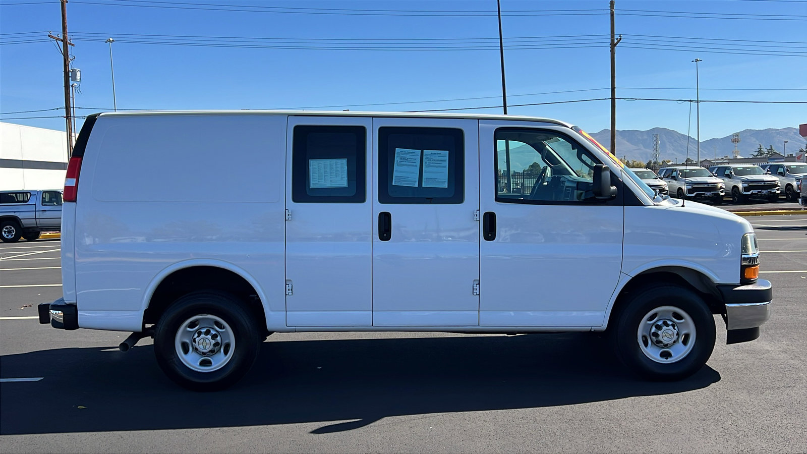 Certified 2023 Chevrolet Express 2500 w/ Driver Convenience Package image 4