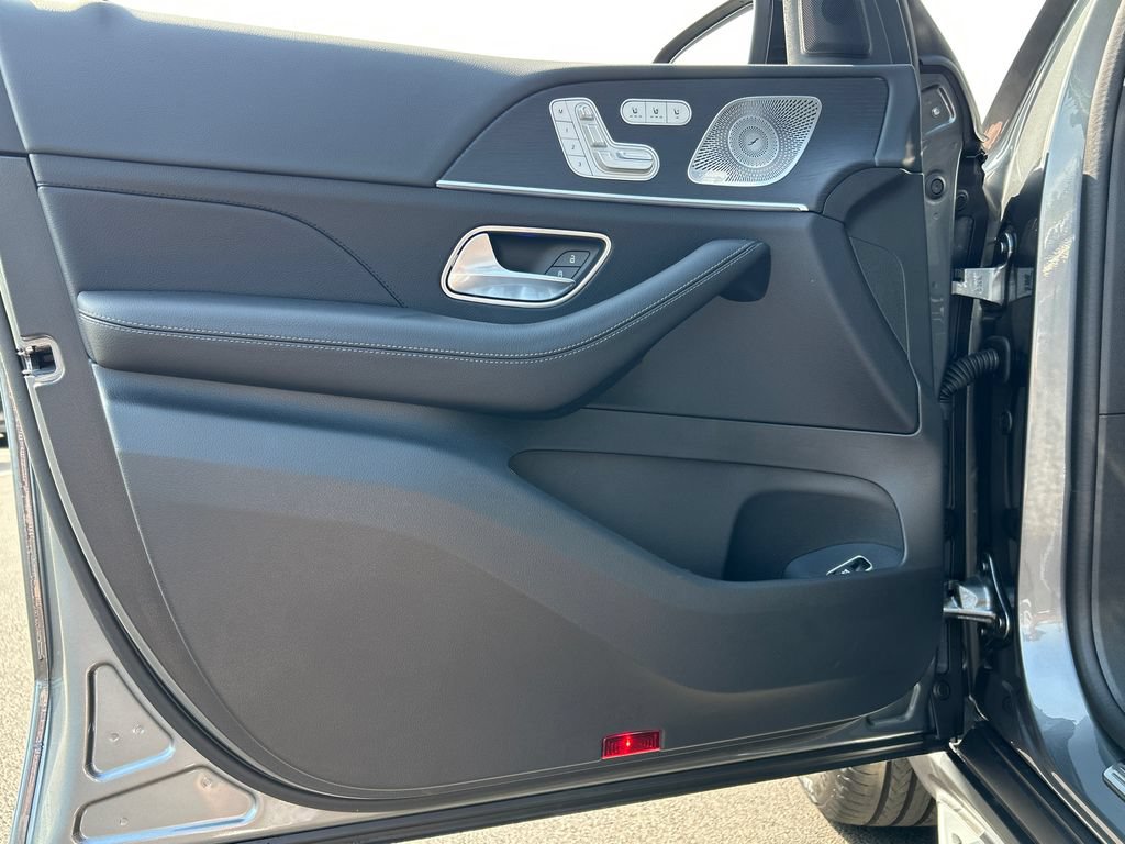 New 2026 Mercedes-Benz GLS 450 4MATIC image 10