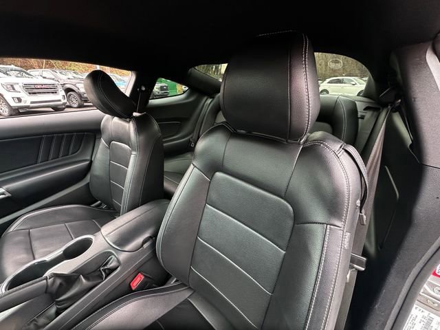 Used 2022 Ford Mustang Premium RWD image 11