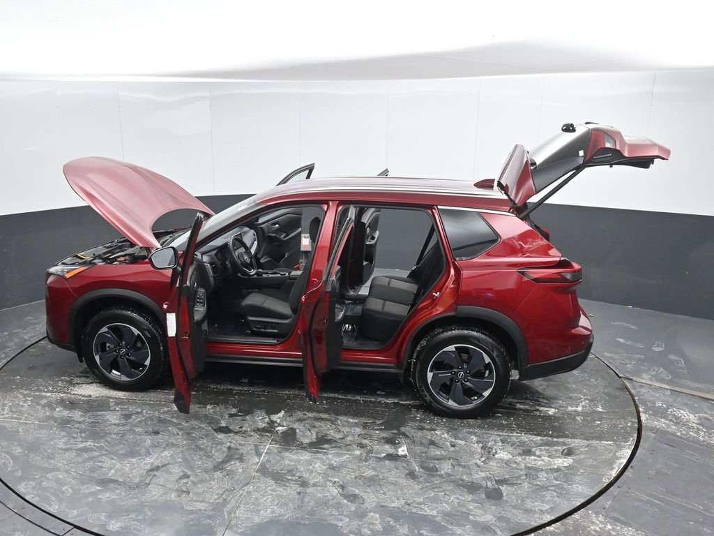 Used 2024 Nissan Rogue SV image 58