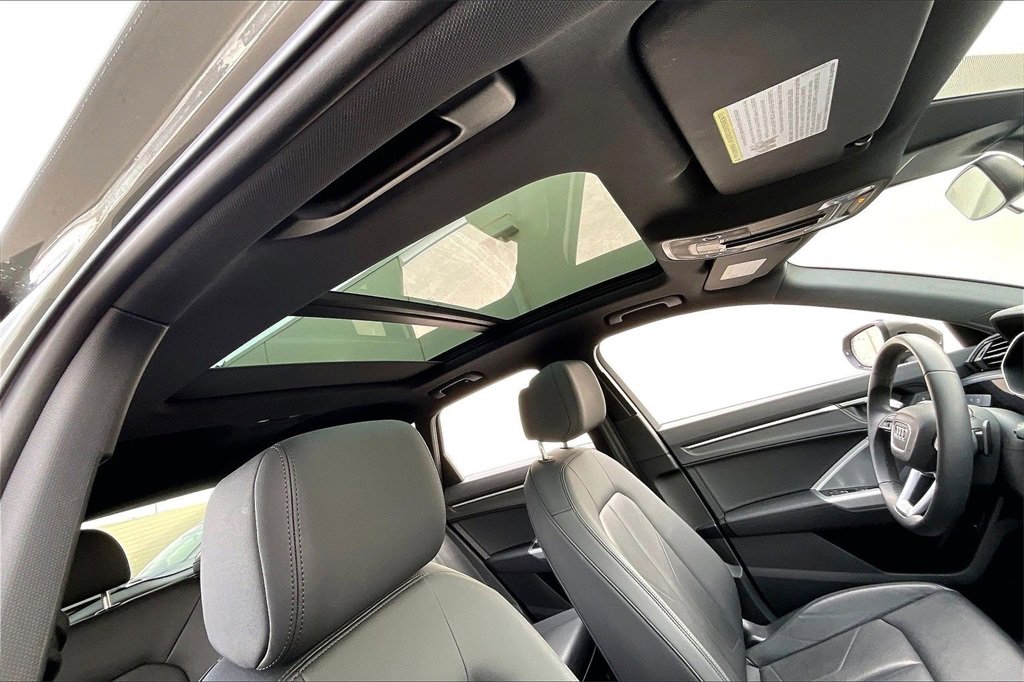 Used 2025 Audi Q3 2.0T Premium image 21