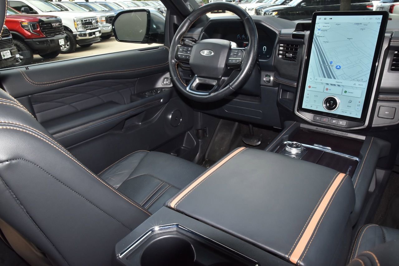 Certified 2023 Ford Expedition Platinum image 16