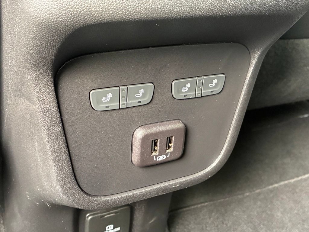 Used 2023 Chevrolet Equinox Premier AWD/4WD image 67