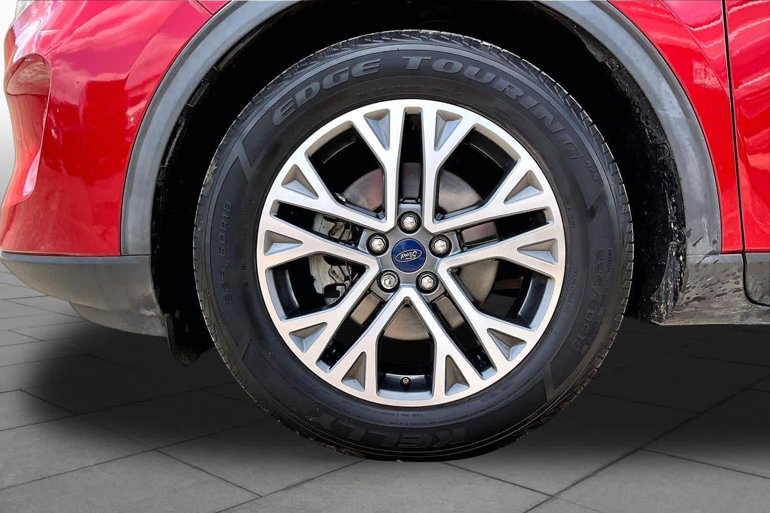 Used 2020 Ford Escape SEL FWD image 12