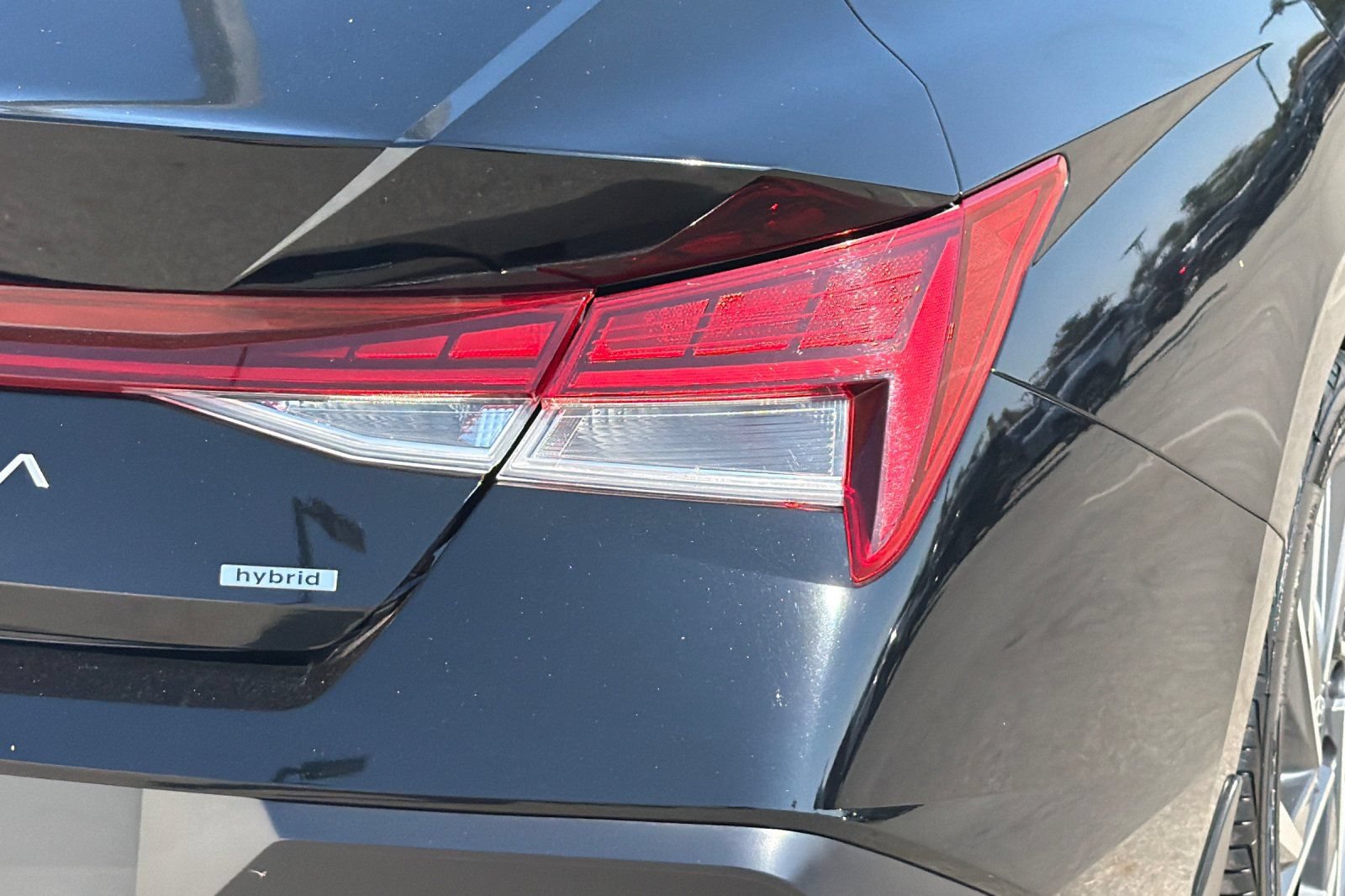 Used 2024 Hyundai Elantra Limited FWD image 37