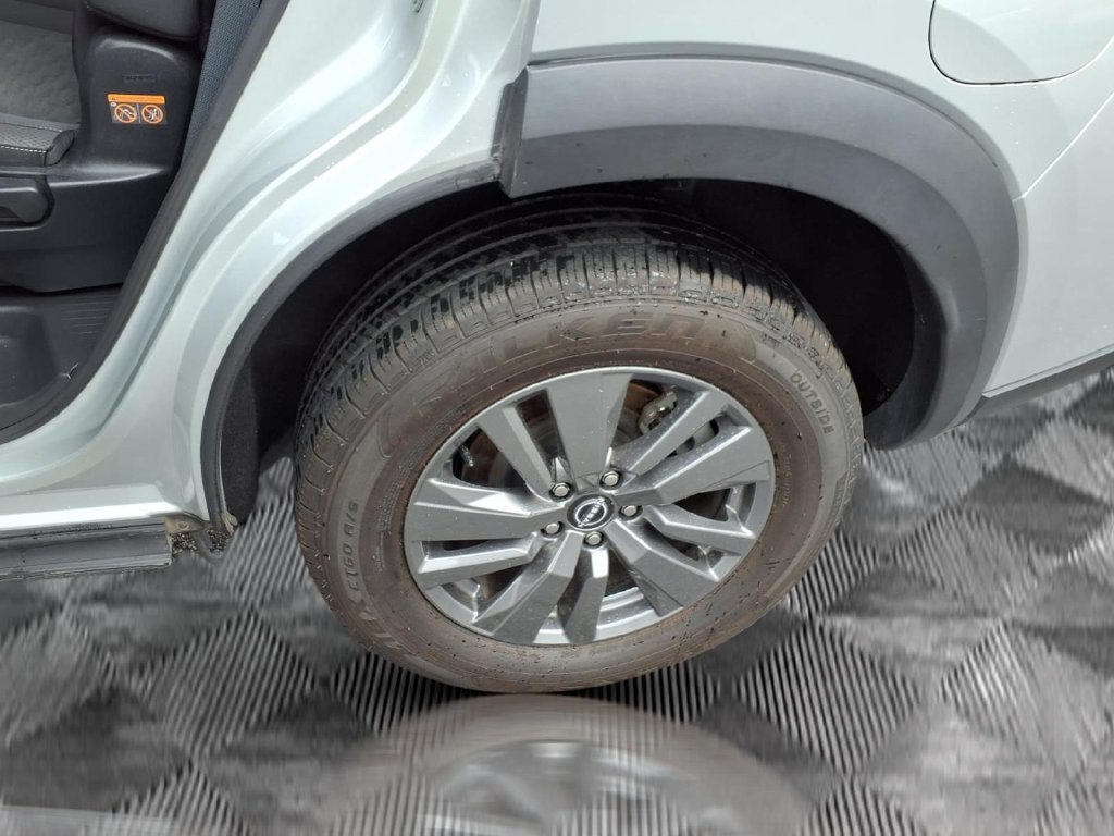 Used 2025 Nissan Pathfinder SV AWD/4WD image 26