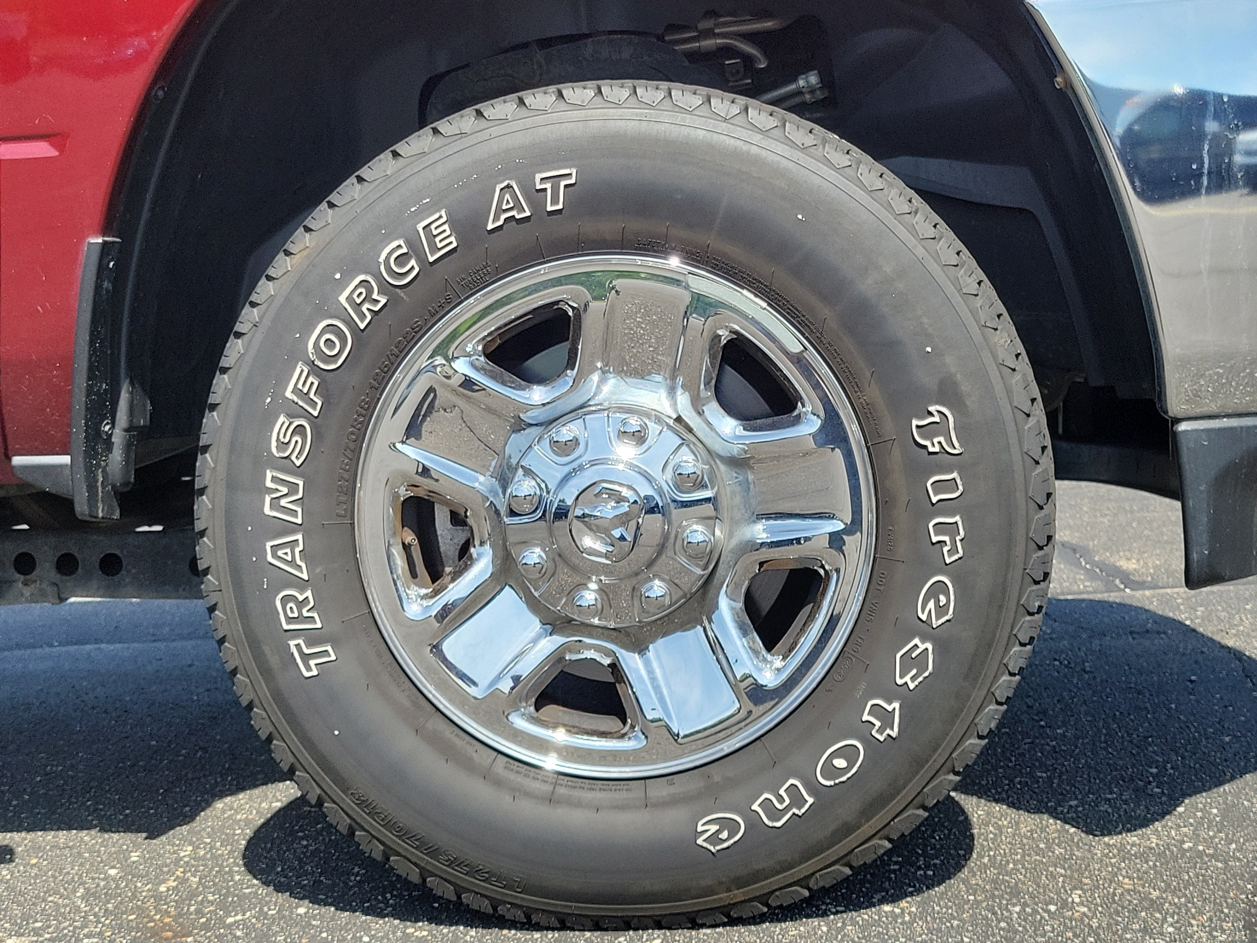 Used 2023 RAM 2500 Tradesman w/ Chrome Appearance Group AWD/4WD image 5