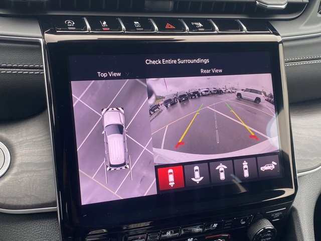 New 2025 Jeep Grand Cherokee L Limited w/ Luxury Tech Group II image 3