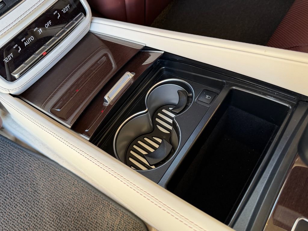 Used 2023 Mercedes-Benz Maybach GLS 600 4MATIC image 43