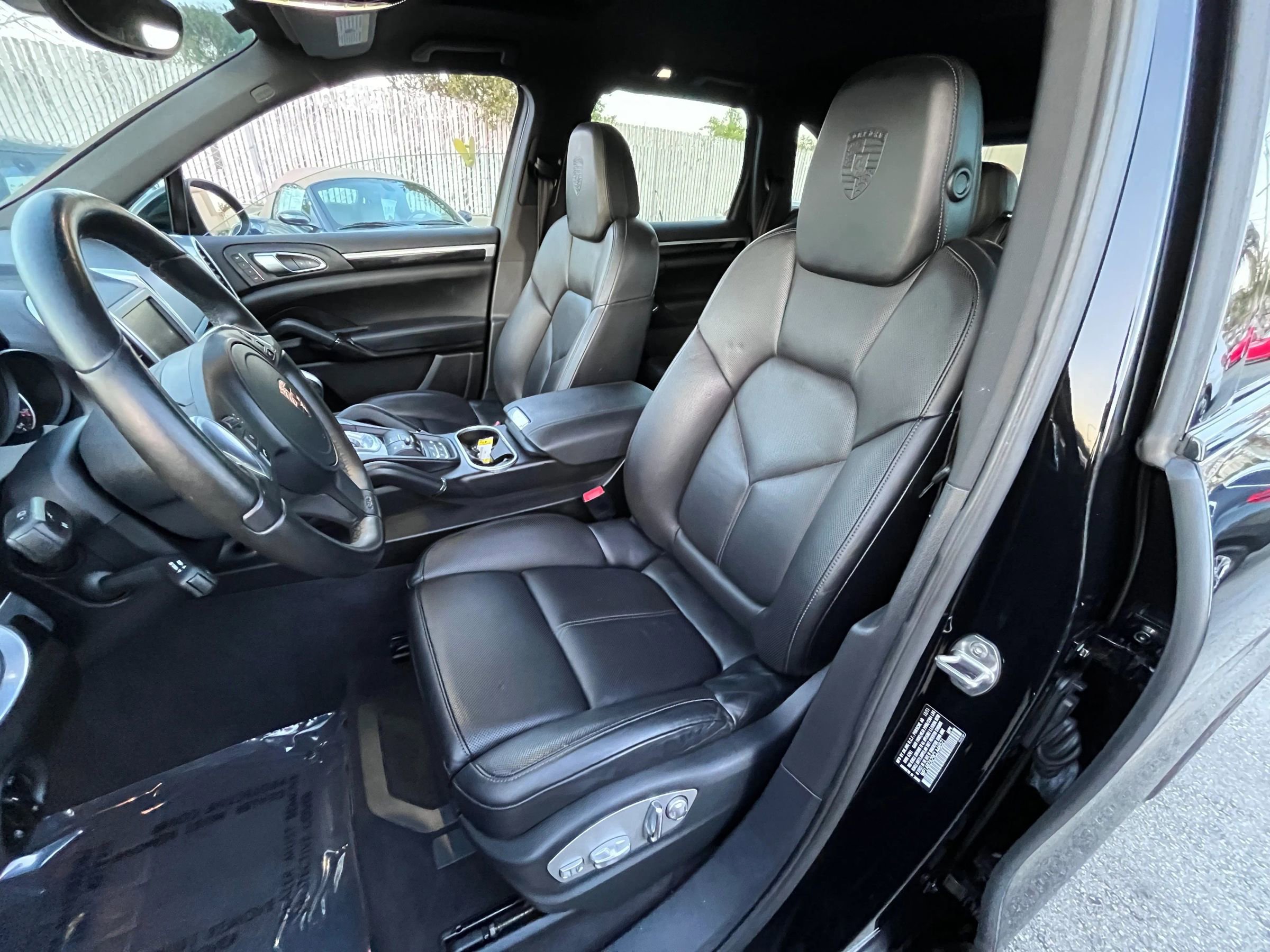 Used 2012 Porsche Cayenne S image 11