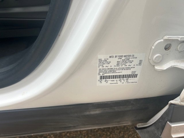 Used 2024 Ford Explorer Platinum w/ Technology Package AWD/4WD image 17