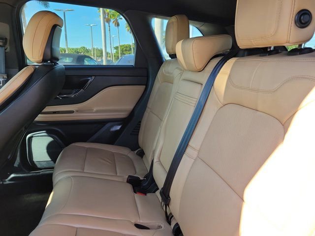 Used 2020 Lincoln Corsair Reserve w/ Equipment Group 201A image 17