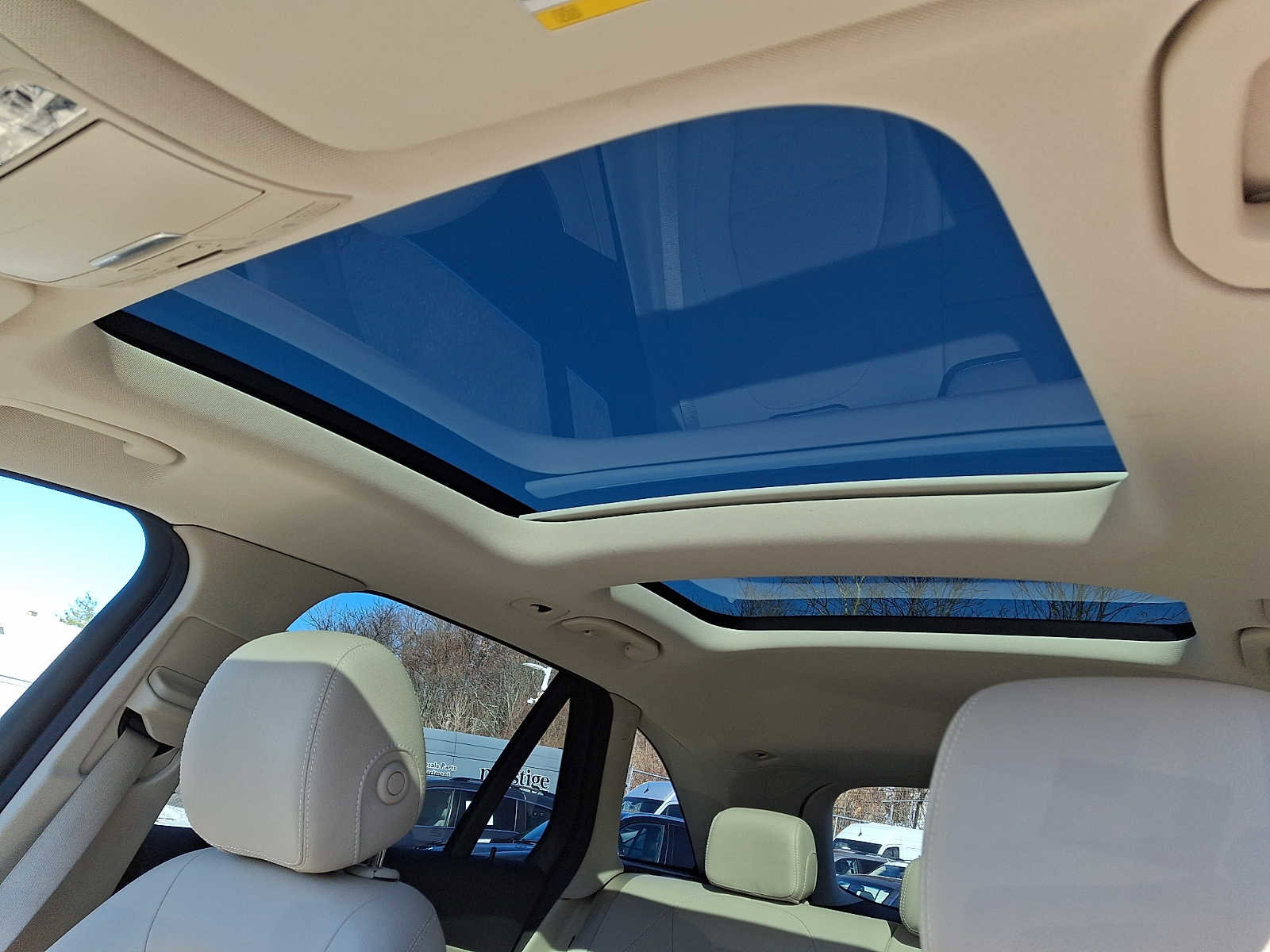 Used 2019 Mercedes-Benz GLC 300 4MATIC image 10