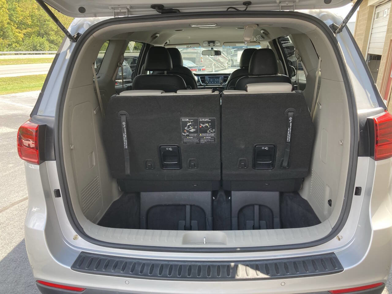 Used 2019 Kia Sedona EX image 43