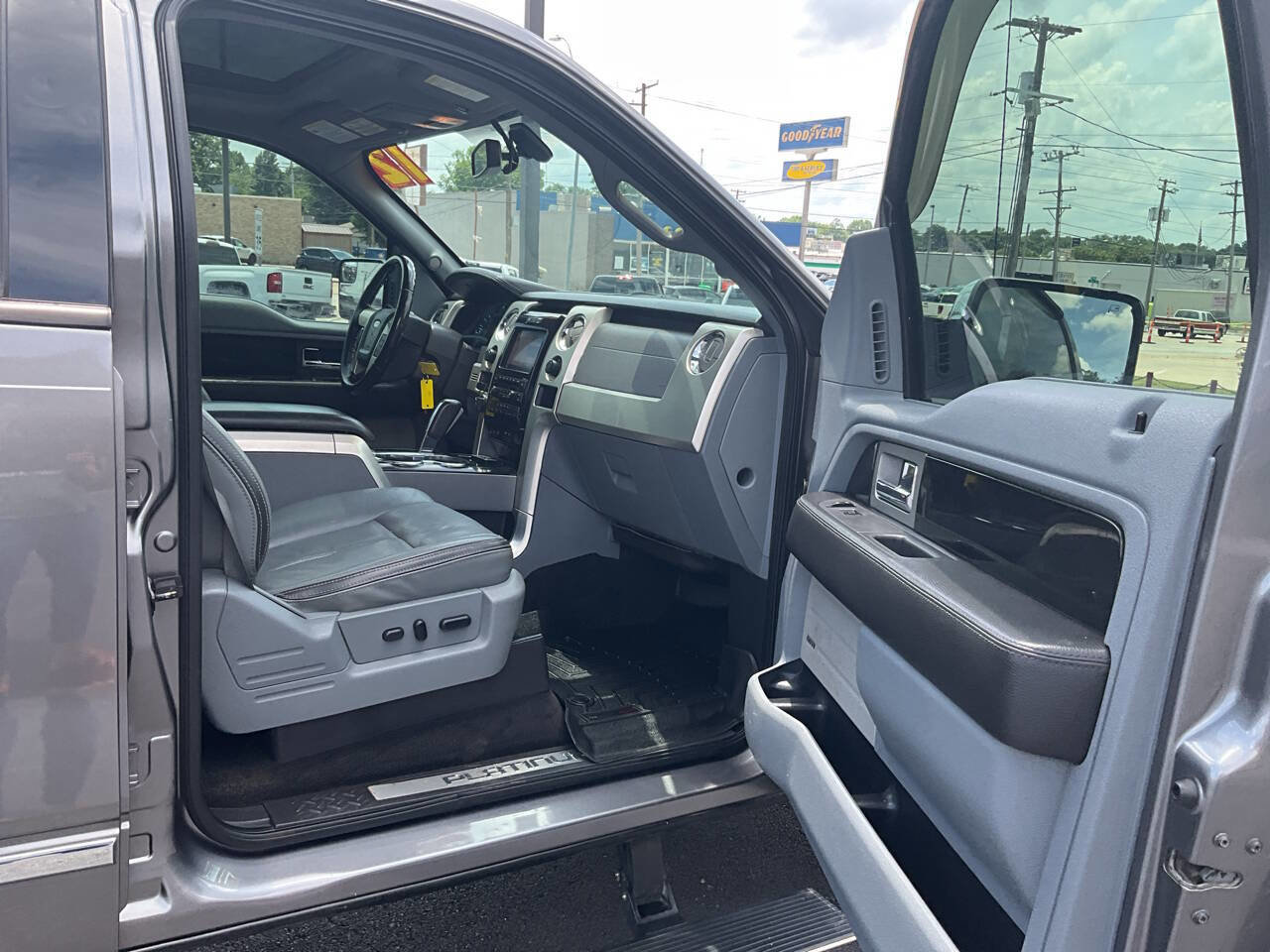 Used 2012 Ford F150 Platinum AWD/4WD image 28
