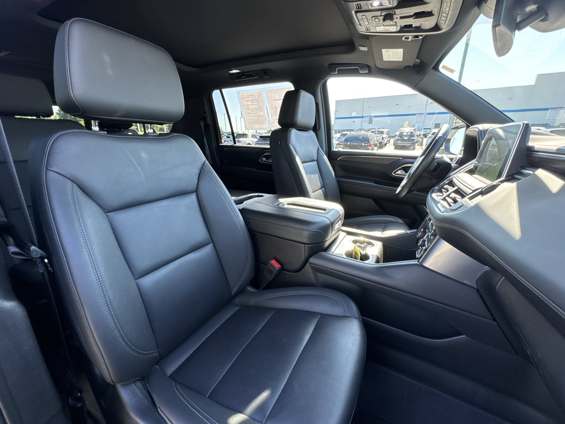 Certified 2023 Chevrolet Suburban Z71 w/ Luxury Package AWD/4WD image 27