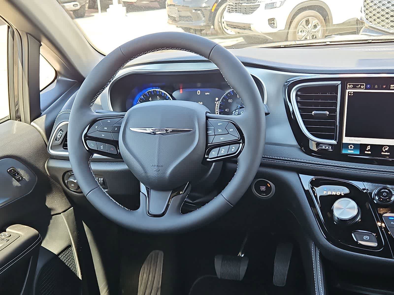 New 2026 Chrysler Pacifica Limited AWD/4WD image 22