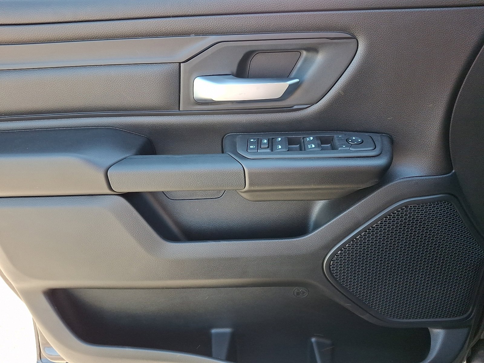 New 2026 RAM 1500 Express AWD/4WD image 12